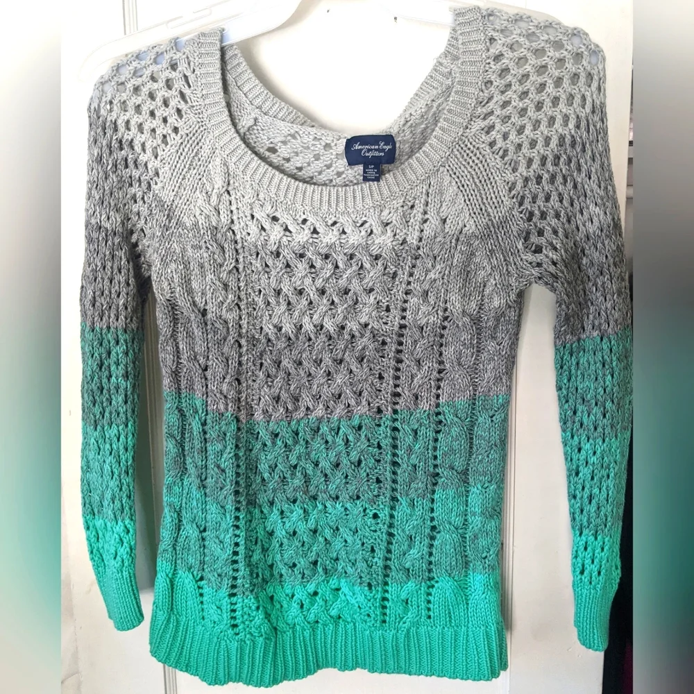 American Eagle Sweater - Picture 1 of 6